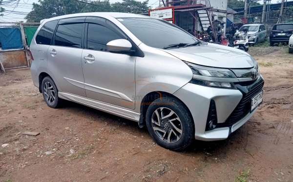 TOYOTA AVANZA VELOZ