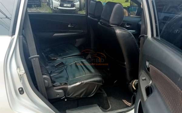 TOYOTA AVANZA VELOZ