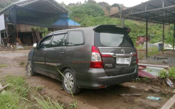 TOYOTA INNOVA G