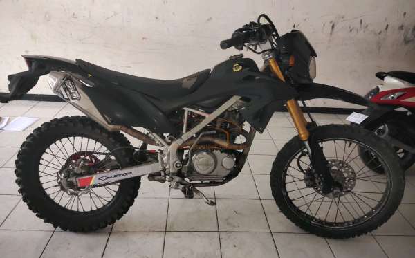 KAWASAKI KLX 150