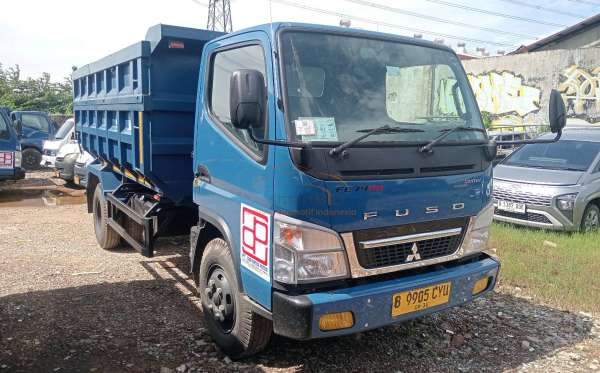 MITSUBISHI CANTER FE 74