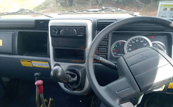 MITSUBISHI CANTER FE 74