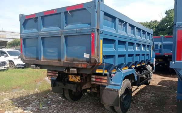 MITSUBISHI CANTER FE 74