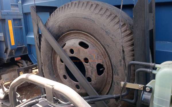 MITSUBISHI CANTER FE 74