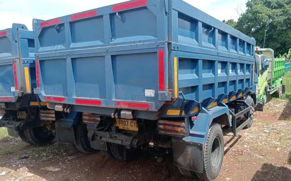 MITSUBISHI CANTER FE 74