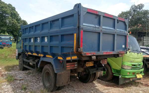 MITSUBISHI CANTER FE 74