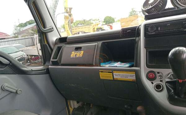 MITSUBISHI  FE  75 SHDX