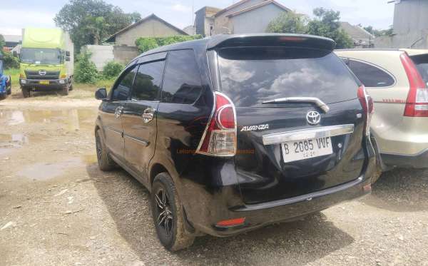 TOYOTA AVANZA 1.3 E