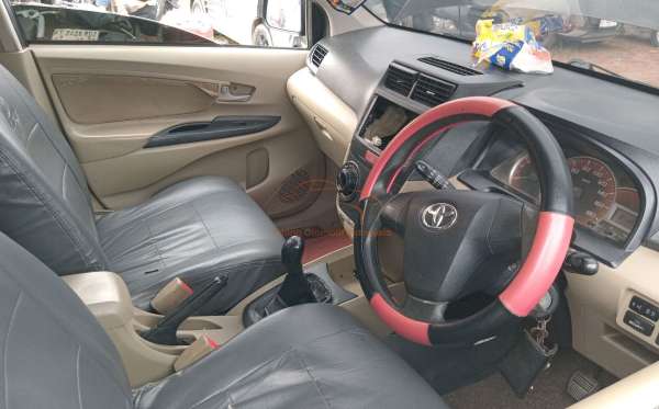 TOYOTA AVANZA 1.3 G