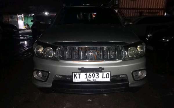 TOYOTA FORTUNER 2.5G AT