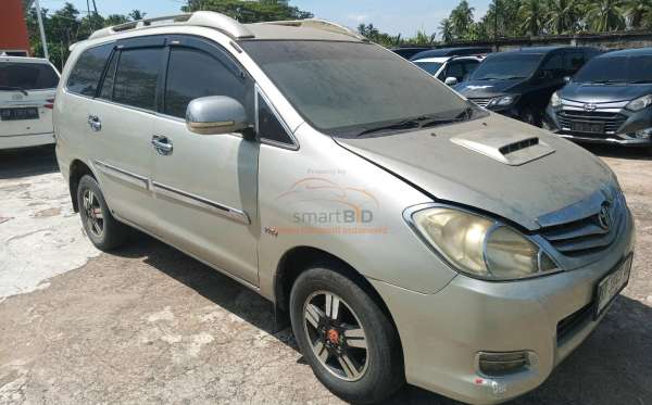 TOYOTA KIJANG INNOVA G