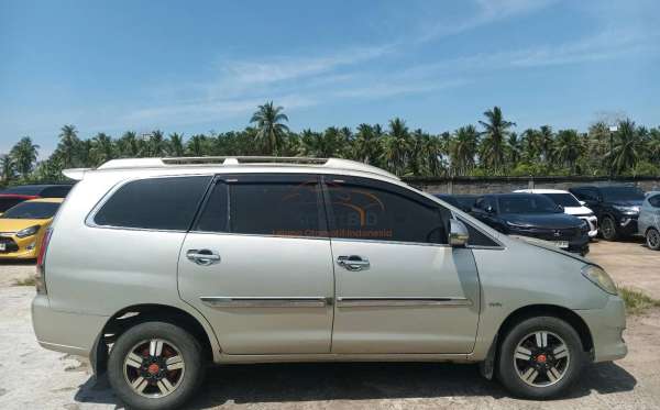 TOYOTA KIJANG INNOVA G