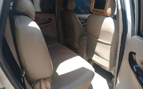 TOYOTA KIJANG INNOVA G