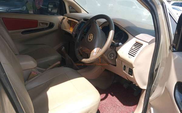 TOYOTA KIJANG INNOVA G