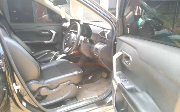 TOYOTA RAIZE 1.0 T S