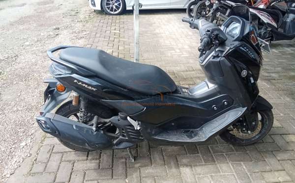 YAMAHA NMAX