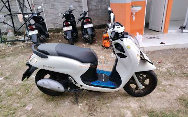 HONDA SCOOPY PRESTIGE
