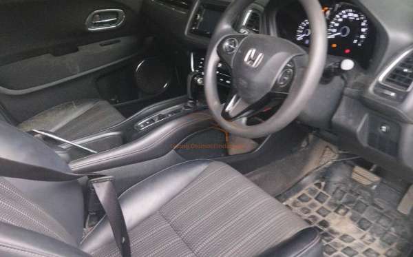 HONDA HRV RU1 1.5 E CVT