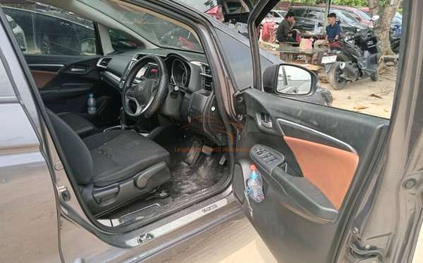 HONDA JAZZ GK5 1.5 RS