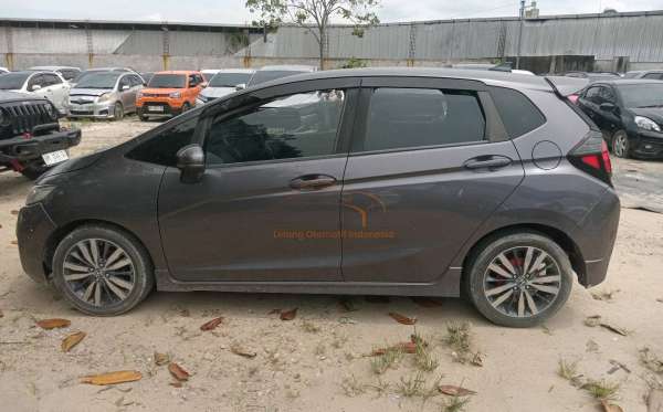 HONDA JAZZ GK5 1.5 RS