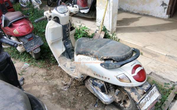 HONDA SCOOPY PRESTIGE