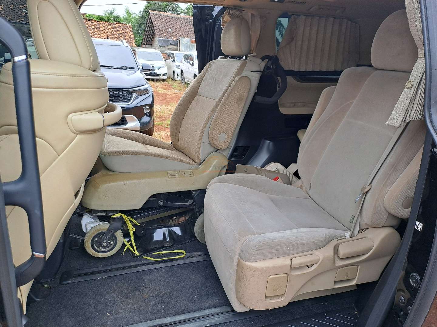 TOYOTA ALPHARD 2.5 G