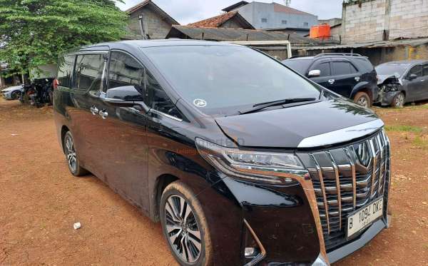 TOYOTA ALPHARD 2.5 G