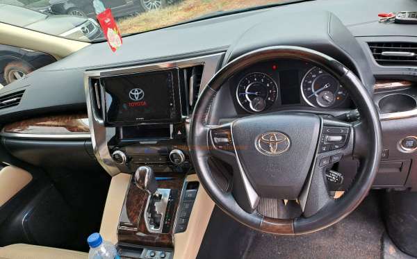 TOYOTA ALPHARD 2.5 G