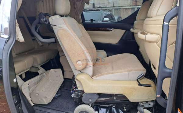 TOYOTA ALPHARD 2.5 G