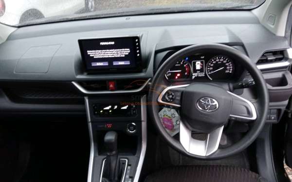TOYOTA AVANZA 1.5 G