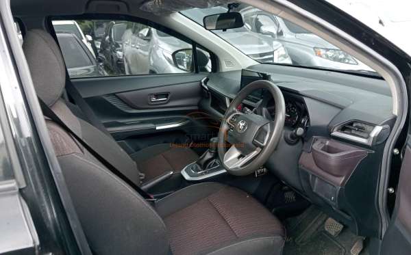 TOYOTA AVANZA 1.5 G