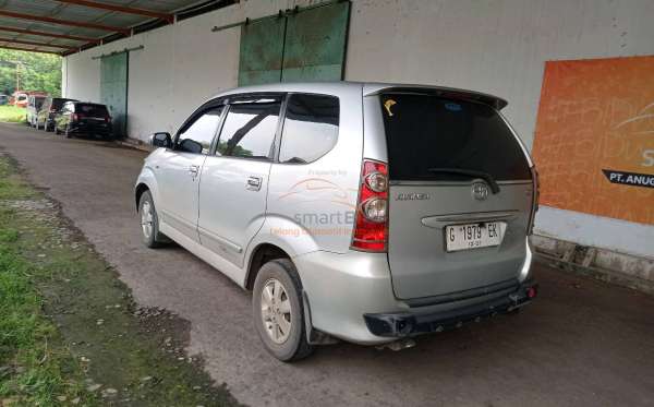TOYOTA AVANZA