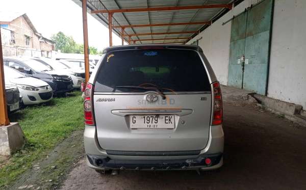 TOYOTA AVANZA