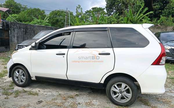 TOYOTA AVANZA