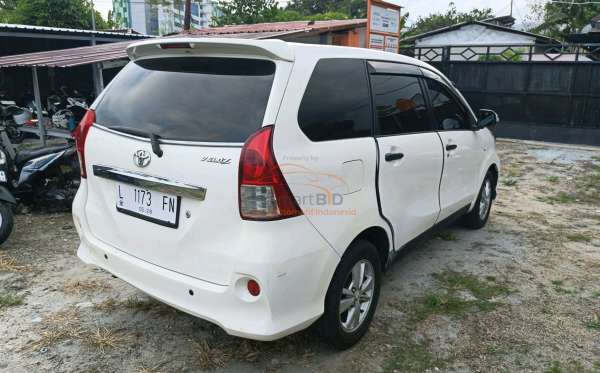 TOYOTA AVANZA