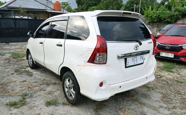 TOYOTA AVANZA