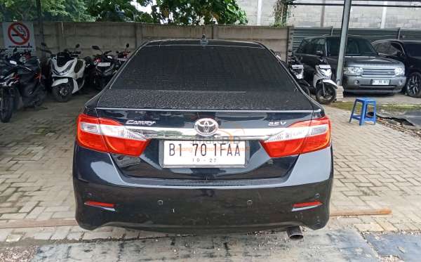 TOYOTA CAMRY