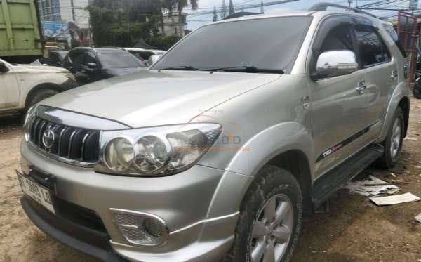 TOYOTA FORTUNER 2.5G AT
