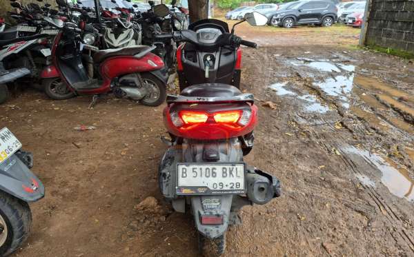 YAMAHA NMAX