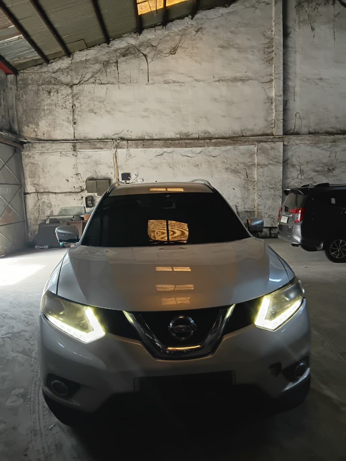 NISSAN  X TRAIL  2.5