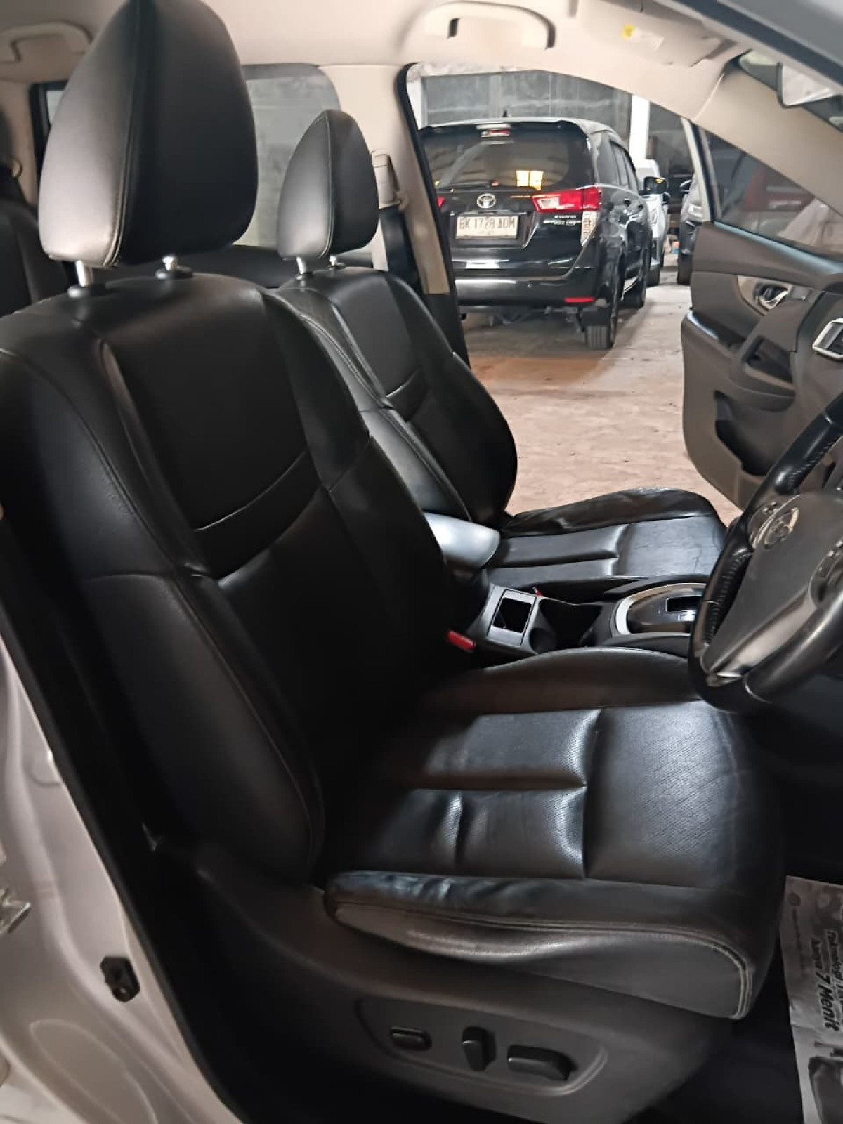 NISSAN  X TRAIL  2.5