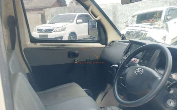 DAIHATSU GRAN MAX