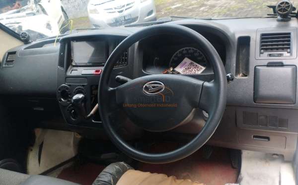 DAIHATSU GRAN MAX