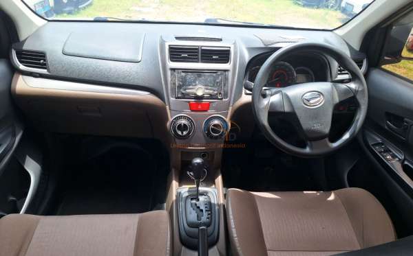 DAIHATSU XENIA X