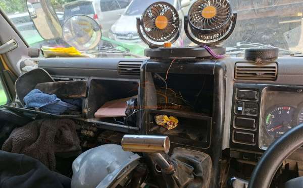 MITSUBISHI FE 74 HD 125 PS