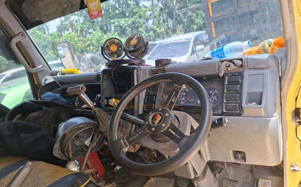 MITSUBISHI FE 74 HD 125 PS