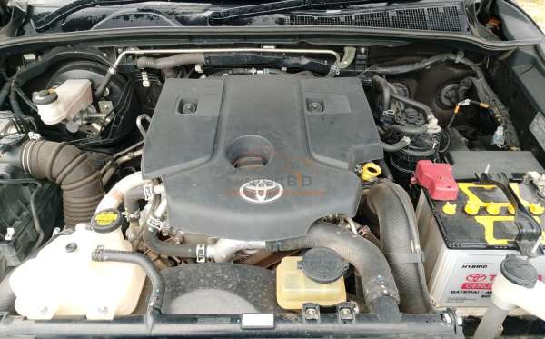 TOYOTA FORTUNER 2.4 VRZ