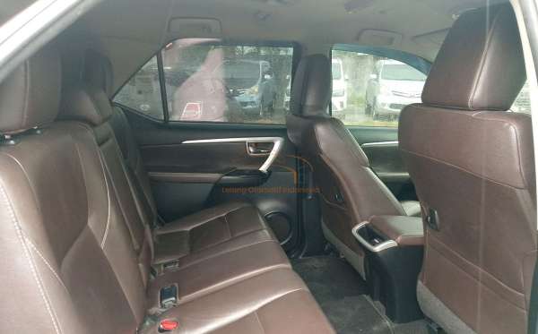 TOYOTA FORTUNER 2.4 VRZ