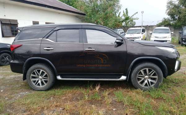 TOYOTA FORTUNER 2.4 VRZ