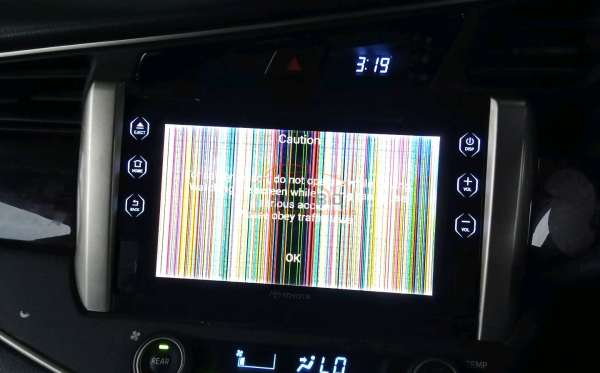 TOYOTA  INNOVA VENTURER 2.4 AT